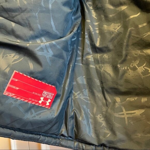 Under Armour Navy/Grey Puffer Vest – Youth Medium (Fits Women’s XXS) - Picture 8 of 10